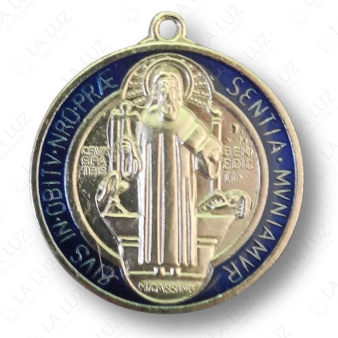 medalla-de-san-benito-chico-metal-plateado-redondo-azul-rojo